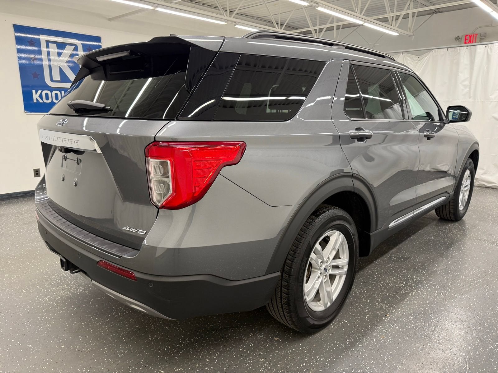 2024 Ford Explorer — side profile view