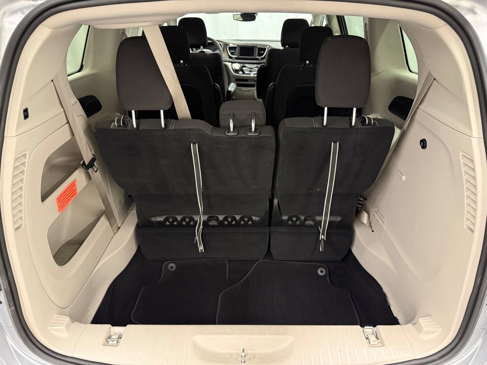 2023 Chrysler Voyager — detail view