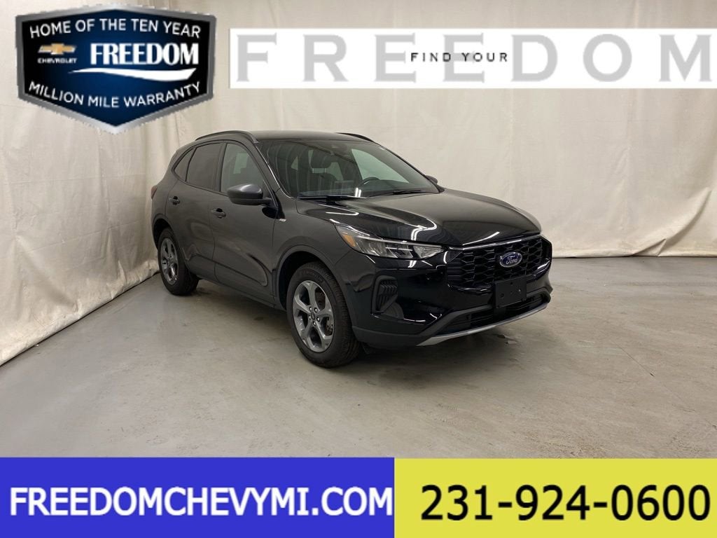 2025 Ford Escape ST-Line in Other — front three-quarter view