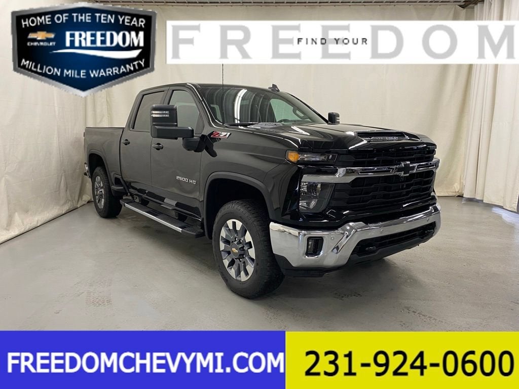 2026 Chevrolet Silverado 2500 HD LT in Black — front three-quarter view