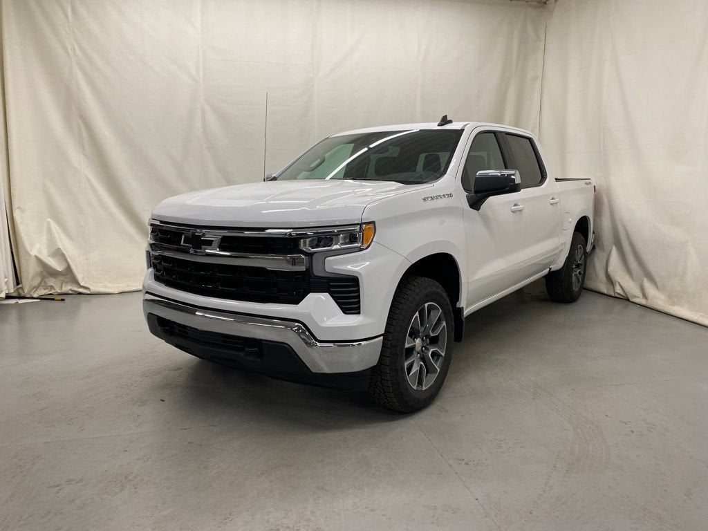 2026 Chevrolet Silverado 1500 — side profile view