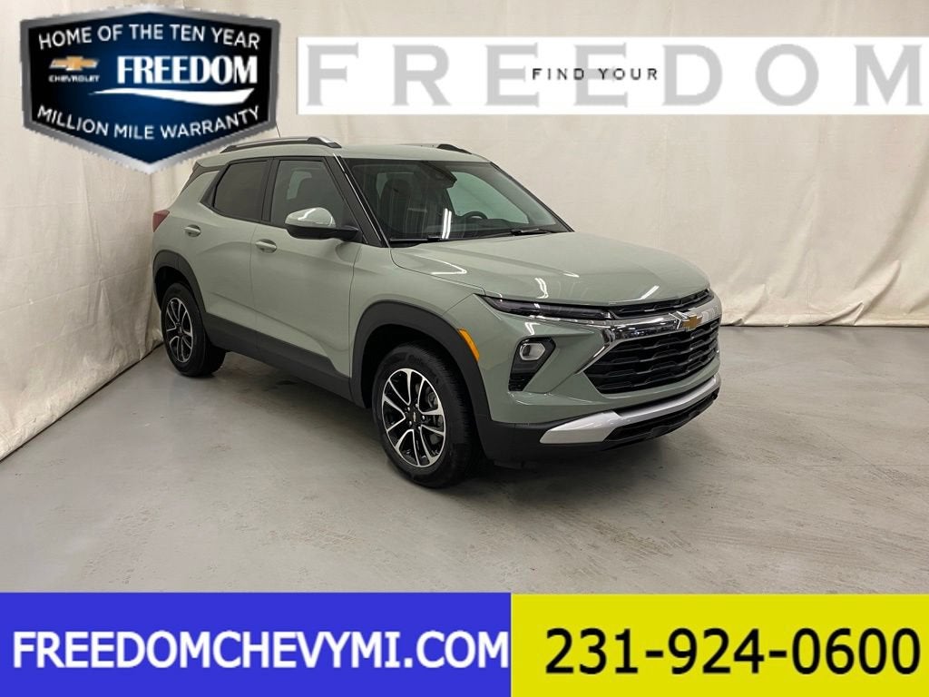 2026 Chevrolet Trailblazer LT in Cacti Green — front three-quarter view
